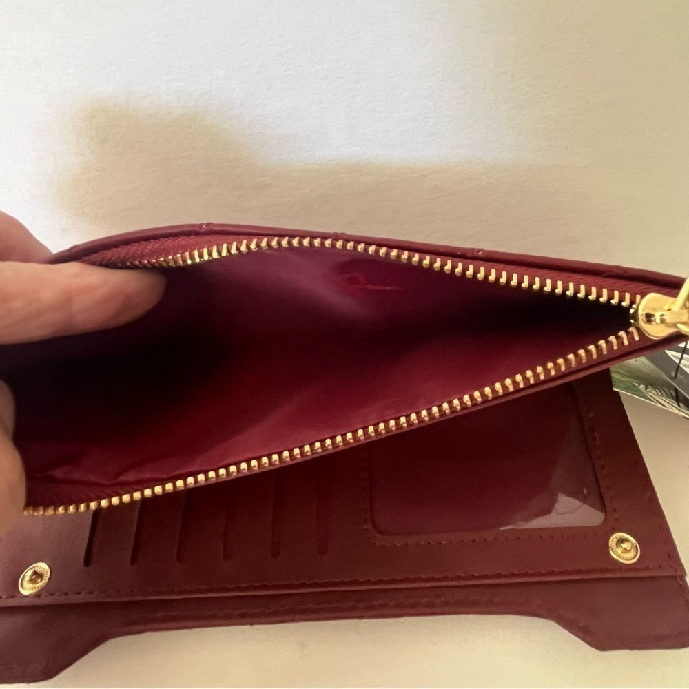 NWT Studio Badgley Mischka Wine Quilted Long Cards Wallet Vegan Leather - Picture 3 of 7